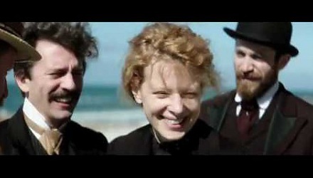 Szenenbild aus dem Film 'Marie Curie'