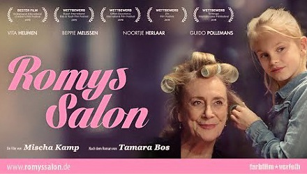 Szenenbild aus dem Film 'Romys Salon'