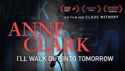 Szenenbild aus dem Film 'Anne Clark - I'll Walk Out Into Tomorrow'
