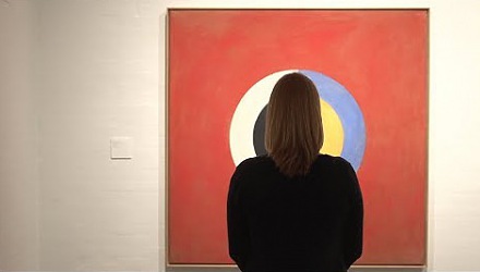 Szenenbild aus dem Film 'Jenseits des Sichtbaren - Hilma af Klint'