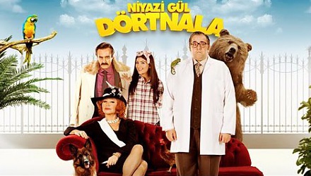 Szenenbild aus dem Film 'Niyazi Gül Dörtnala'