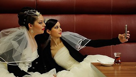 Szenenbild aus dem Film 'Dügün - Hochzeit auf Türkisch'