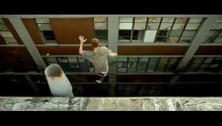 Szenenbild aus dem Film 'Brick Mansions'