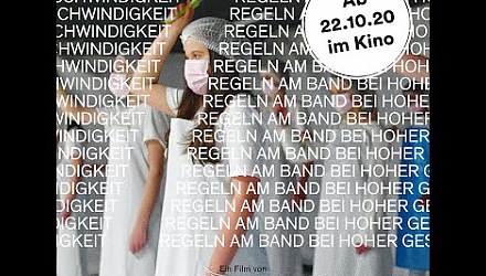 Szenenbild aus dem Film 'Regeln am Band, bei hoher Geschwindigkeit'