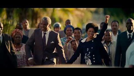 Szenenbild aus dem Film 'Mandela: Der lange Weg zur Freiheit'