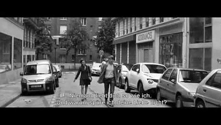 Szenenbild aus dem Film 'Im Schatten der Frauen'