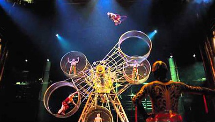 Szenenbild aus dem Film 'Cirque du Soleil - Traumwelten'