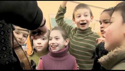 Szenenbild aus dem Film 'Jedem Kind ein Instrument'
